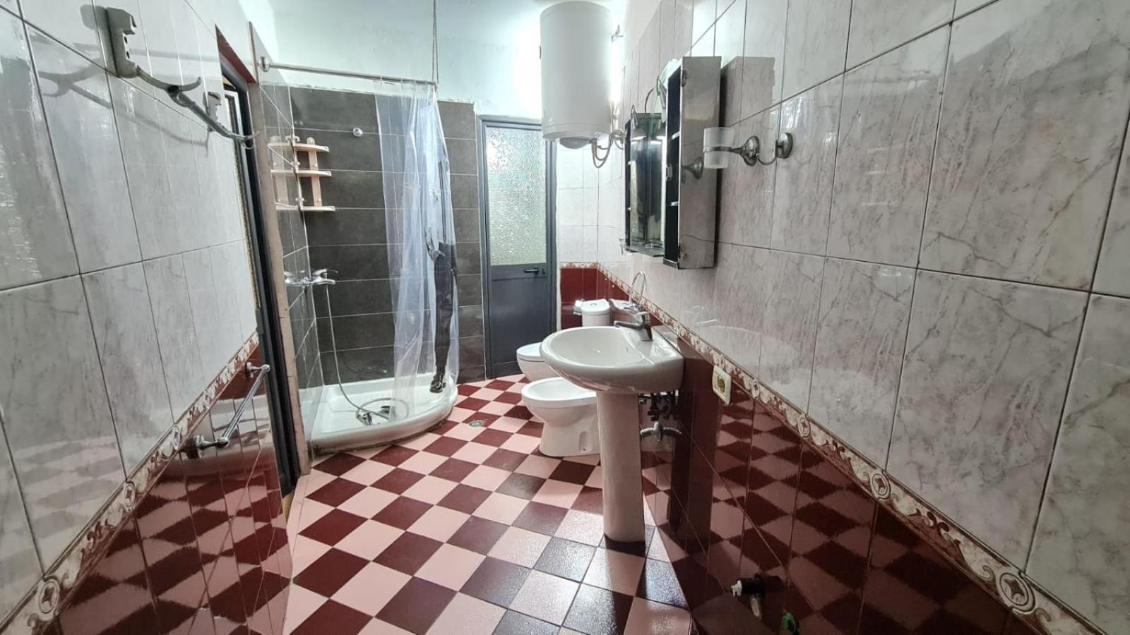 Calmly, Spacious Apartment Next To Usa Embassy Tirana Kültér fotó