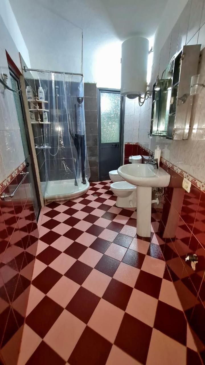 Calmly, Spacious Apartment Next To Usa Embassy Tirana Kültér fotó